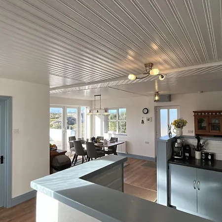 Doonloughan View, * Балликоннили